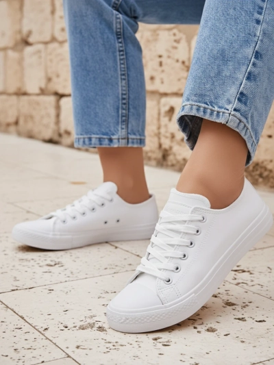 Aurelia Bianche – bele superge Royalfashion iz ekološkega usnja, ravne