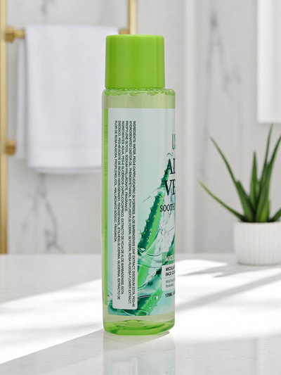 Upokojujúca a hydratačná micelárna voda na odličovanie s aloe vera