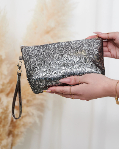 Royalfashion Dámska strieborná lesklá kozmetická taška s potlačou