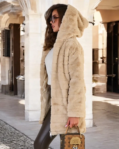 Royalfashion Béžový dámsky kožuch