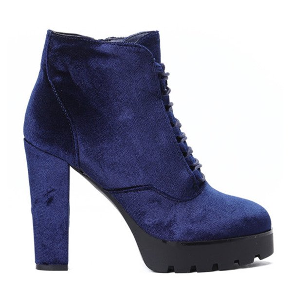 Granatowe, welurowe botki na słupku Megan- Obuwie