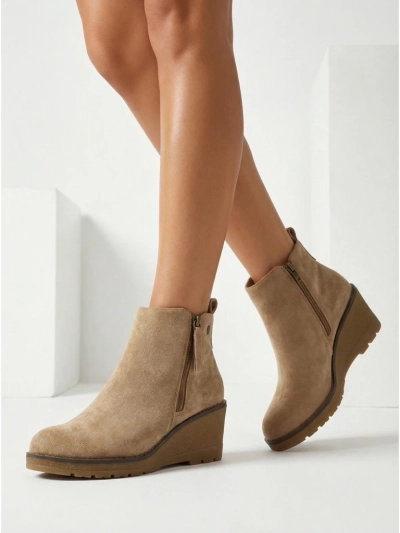 Ženski gležnarji s platformo Zarrico