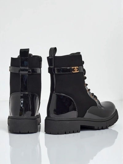 Gležnjarji z vezalkami iz mat in lakiranega eko usnja Alvinea