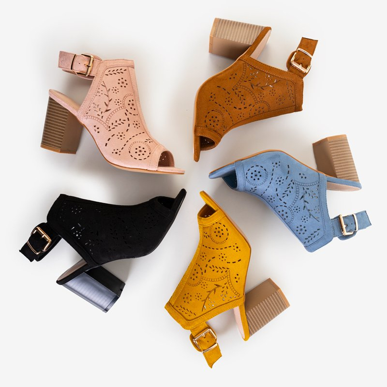 Čierne dámske prelamované sandále na postave Jasmines - Obuv