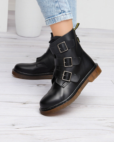 OUTLET Čierne dámske čižmy s prackami Delaras - Obuv