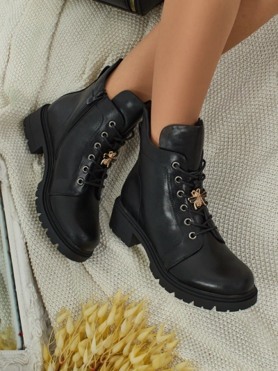 Eko usnjeni ženski gležnarji z vezalkami Veltih