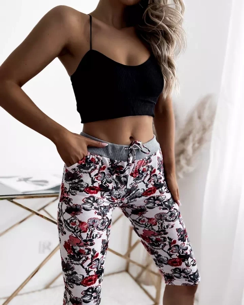 Sivočervené vzorované 3/4 dámske šortky PLUS SIZE - Oblečenie