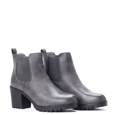 Szare botki na słupku Greis- Obuwie