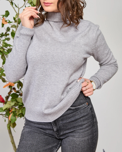 Royalfashion Šedý dámsky sveter s rolákom