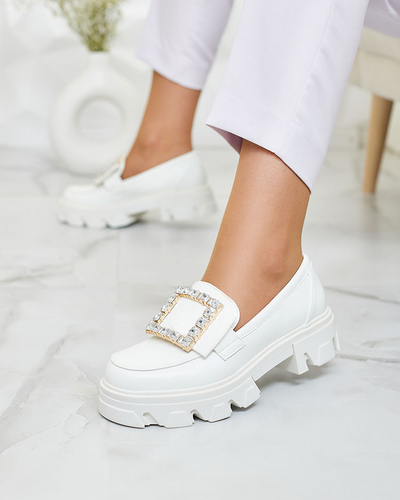 Royalfashion Biele mokasíny s ozdobou na priehlavku Alomease