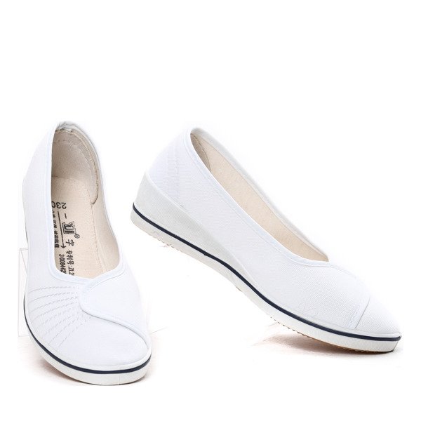 Białe baleriny na koturnie Botilda- Obuwie