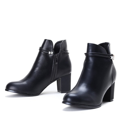 Czarne botki na słupku z eko-skóry Andele - Obuwie