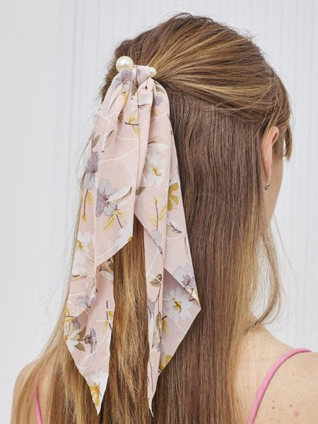 Royalfashion Gumička do vlasov s mašľou ozdobená malými kvetmi a perličkami Florennea