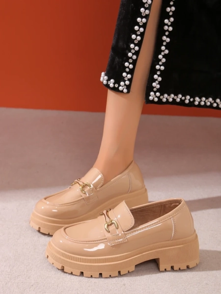 Royalfashion Dámske lakované mokasíny Berieta