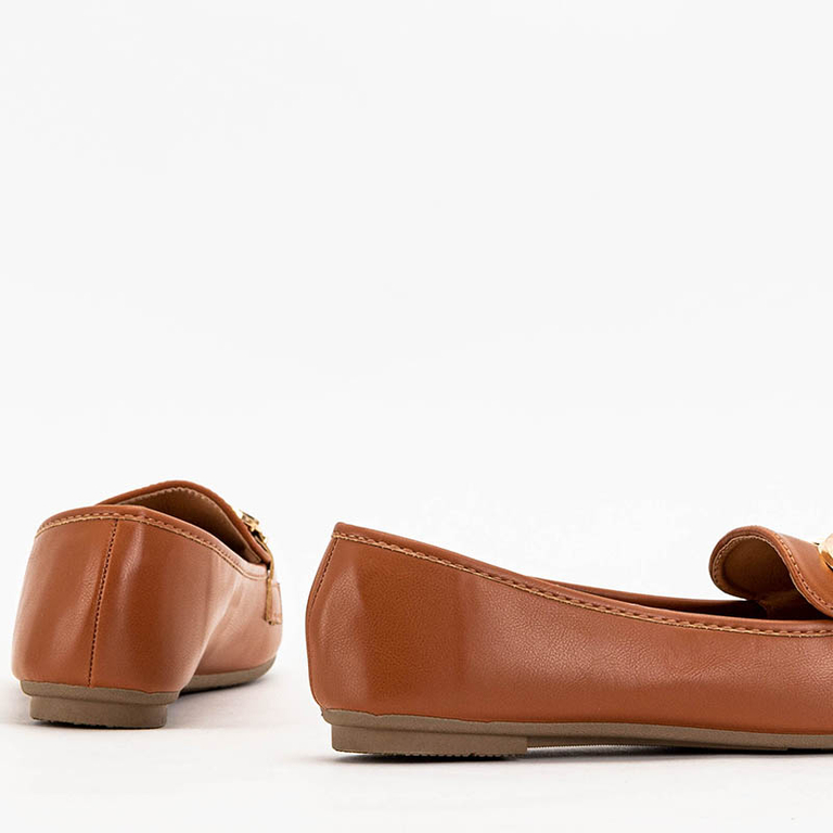 OUTLET Hnedé dámske mokasíny so zdobením Pyolens - Obuv