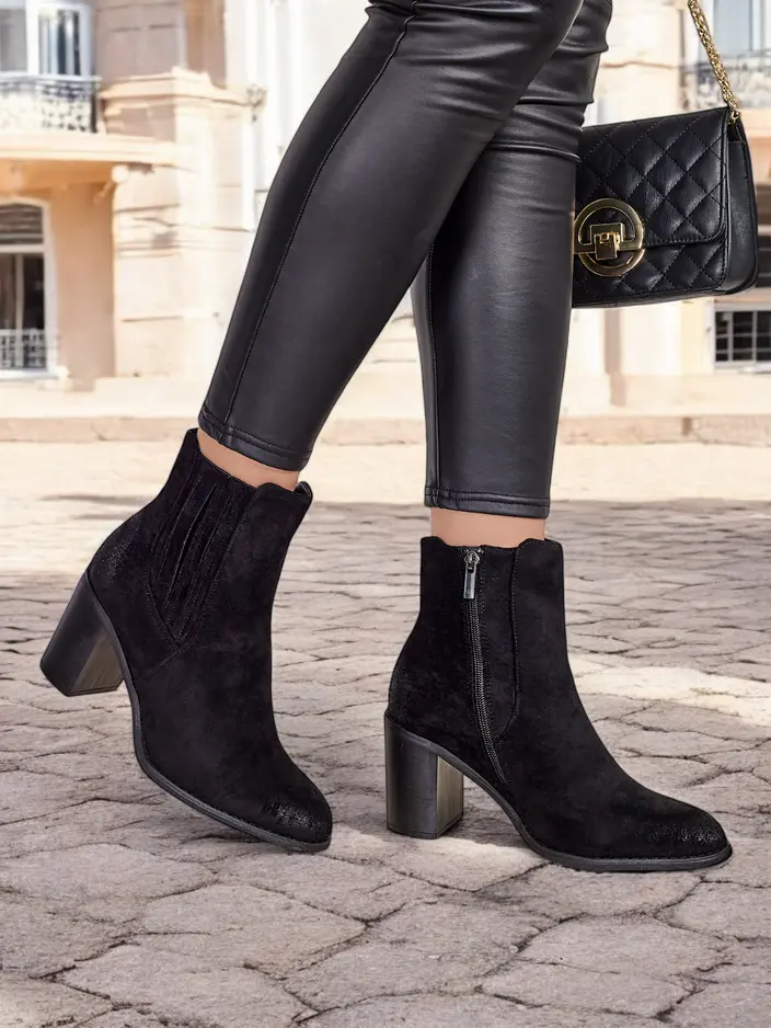 Royalfashion Dámske členkové topánky z ekologického semišu na blokovom podpätku Cesios