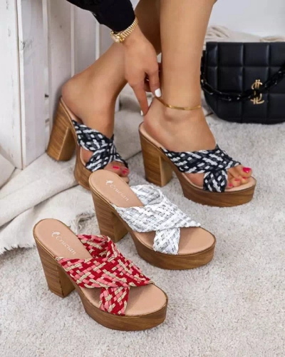 OUTLET Dámske biele papuče na vysokom stĺpiku Kotinso - Obuv