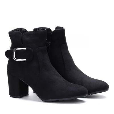 Czarne botki na wyższym słupku z ozdobną klamrą Polly - Obuwie
