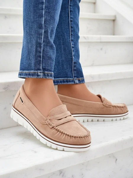 Bottega Elegante Čaka na vas