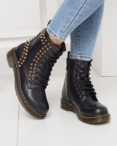 OUTLET Dámske čierne čižmy s cvočkami Operias - Obuv