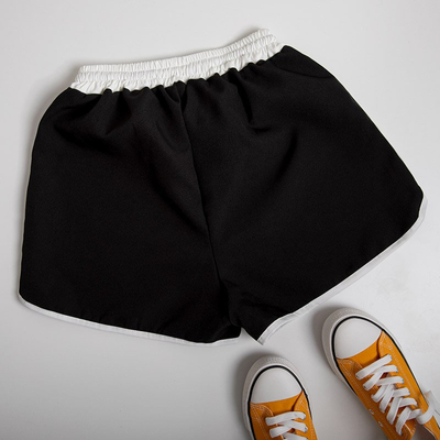 Dámske čierne kraťasy - oblečenie