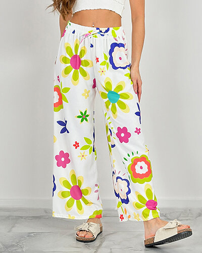 Royalfashion Dámske široké nohavice z kvetinovej látky