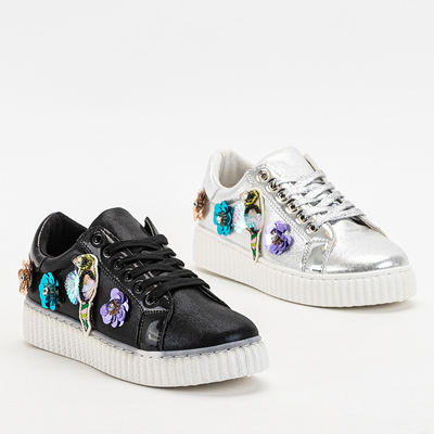 OUTLET Čierne lesklé dámske tenisky s farebnými nášivkami Springso - Obuv