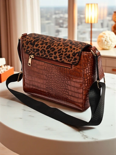 Torbica Ariadne Camel Croco s Panter Poklopko – Stilna Poštarska Torba
