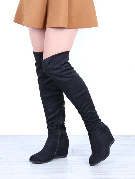 Czarne kozaki na koturnie Remi- Obuwie