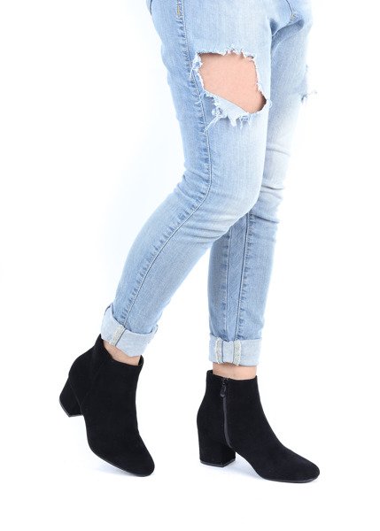 Czarne botki na wyższym słupku Lyanna- Obuwie