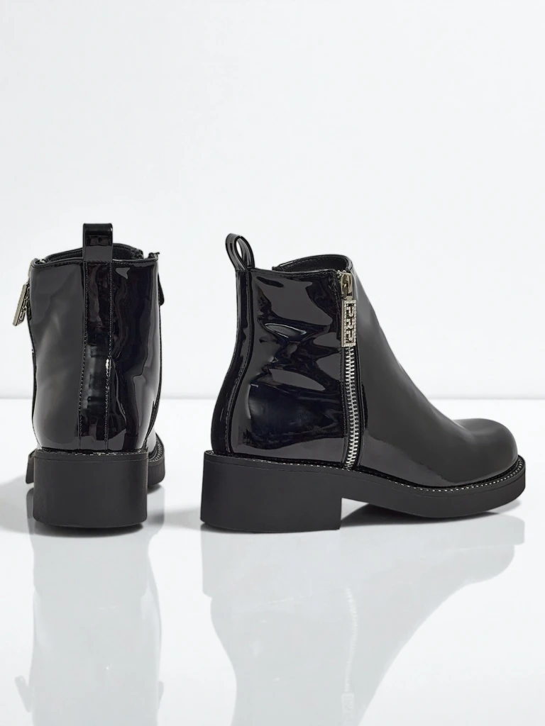 Lakirani ženski gležnarji iz eko usnja Calvera