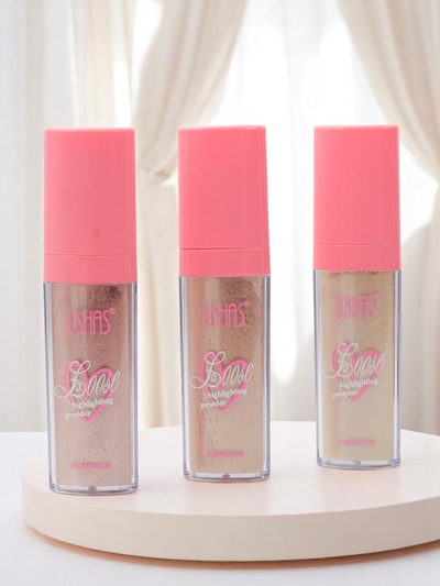 USHAS Sypký rozjasňovač na tvár s aplikátorom Radiance