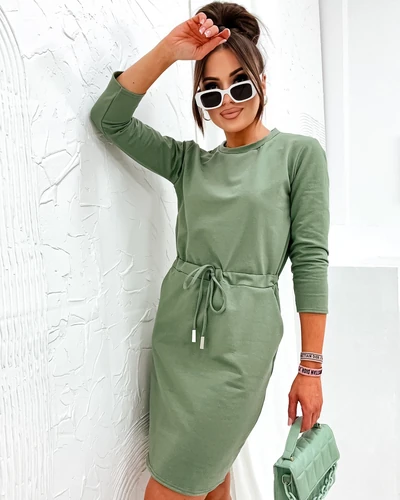 Royalfashion Dámske šaty z látky po kolená