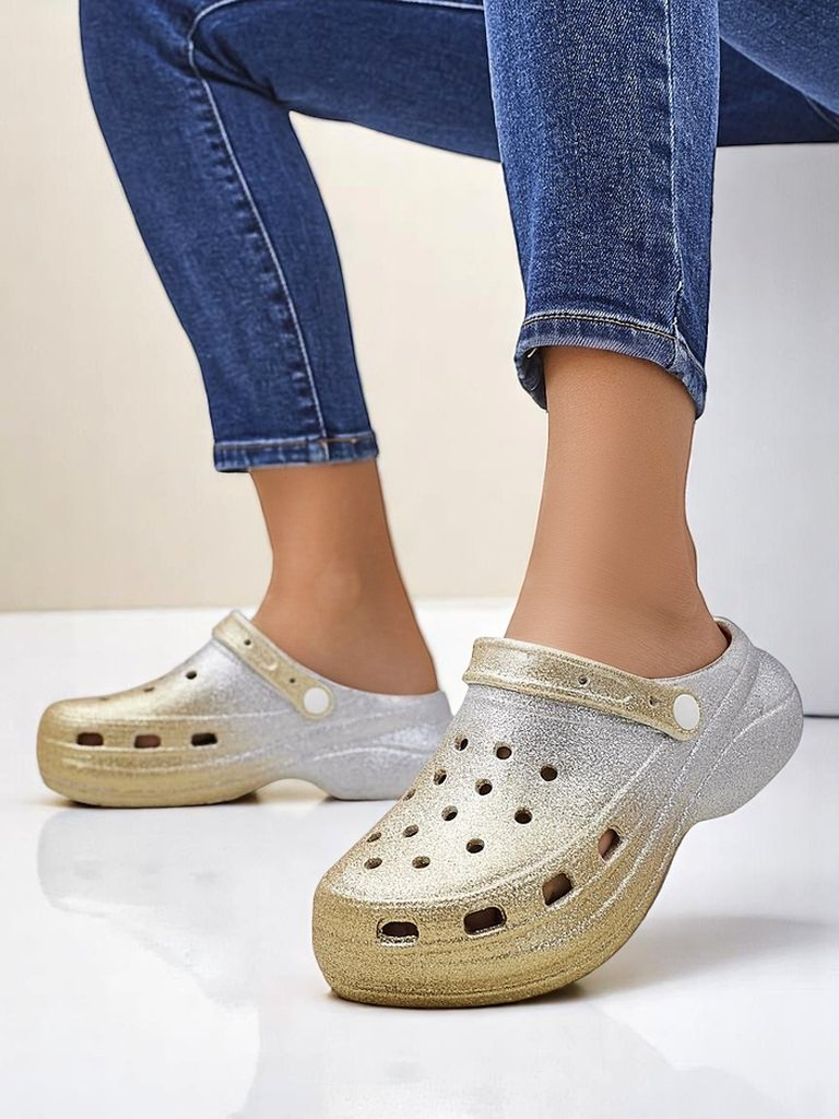 Royalfashion Dámske letné gumené sandále s výrezmi Dellosa