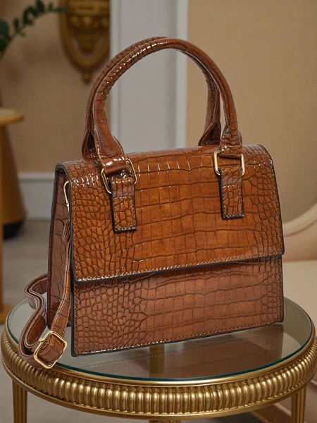 Lakirana majhna ženska torbica iz eko usnja Veluna