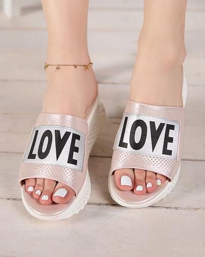 Ružové lesklé dámske papuče s nápisom Sosha- Footwear