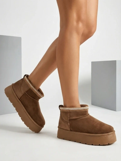 Royalfashion Dámske krátke topánky a'la snow boots Xoalla