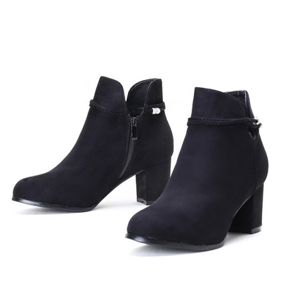 Czarne botki na słupku z eko-zamszu Andele - Obuwie