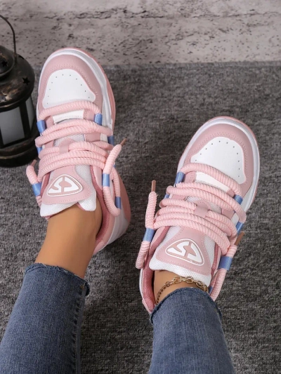 Športové tenisky Royalfashion pre ženy s dekoratívnymi šnúrkami Clesiv