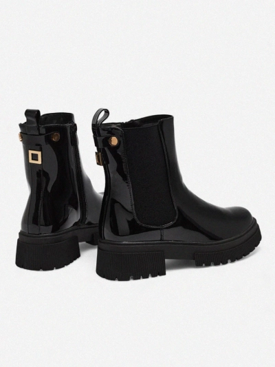 Lakirani ženski gležnarji iz eko usnja Calebi