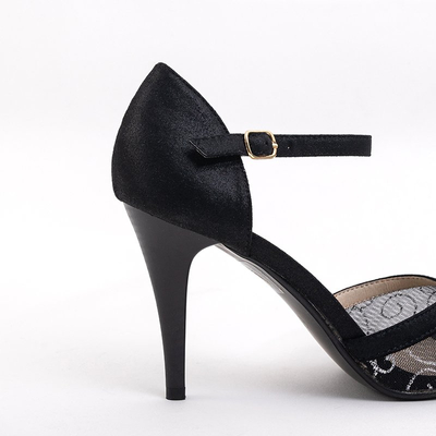 OUTLET Čierne sandále na podpätku s ozdobnou sieťovinou Vizui- Obuv
