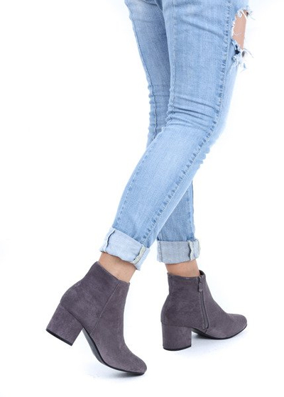 Szare botki na słupku Lyanna- Obuwie