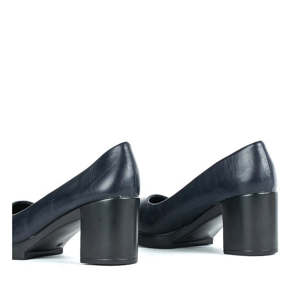 Černě lakovaná čerpadla na sloupu Leonid - Obuv 1