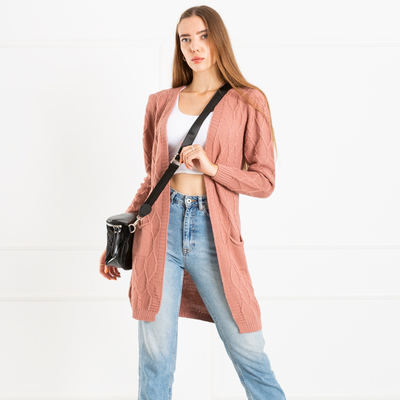 Tmavo ružový dámsky viazaný sveter s vreckami - Oblečenie