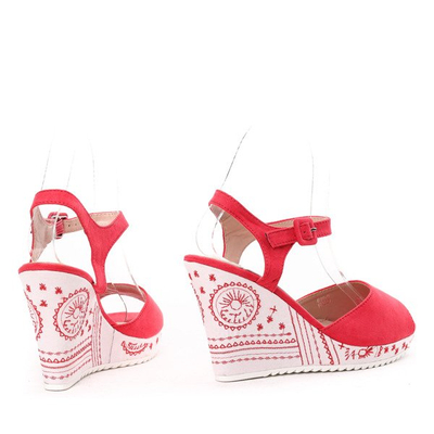 Beżowe sandały na koturnie Daga- Obuwie