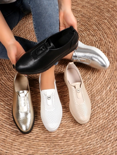 Royalfashion Dámske perforované slip-on topánky Goffies
