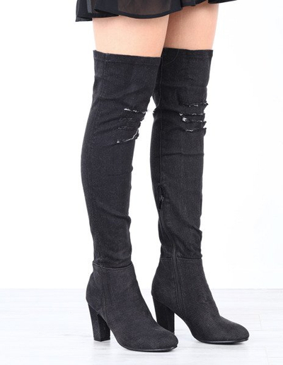 Czarne, jeansowe kozaki na słupku Jennifer- Obuwie