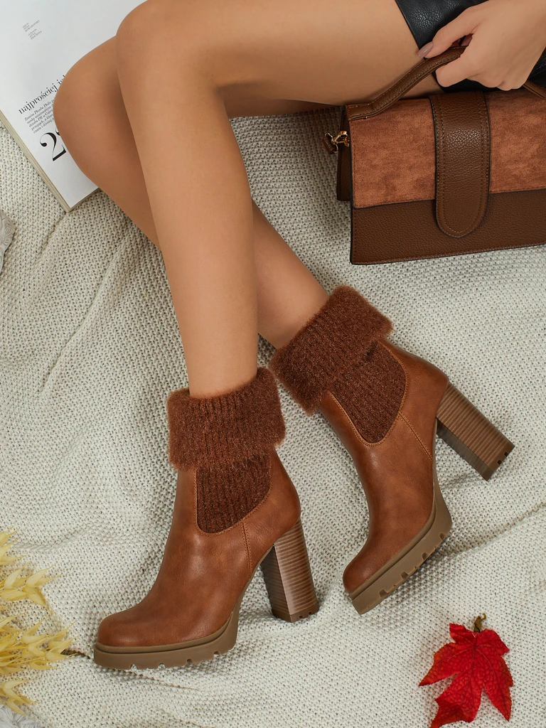 Ženski gležnarji iz eko usnja s peto in pletenino Tirave