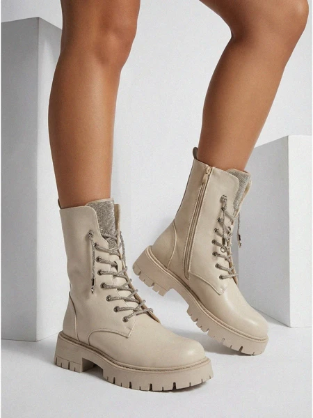 Eko usnjeni ženski gležnarji s vezalkami Farly