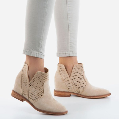 Béžové boty na kovovém podpatku s kovovým podpatkem Besis - Footwear 1
